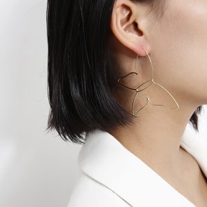 Hollow butterfly outline geometric earrings