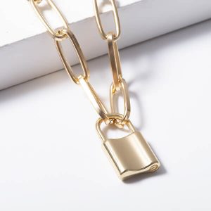 Simple lock-shaped wild temperament necklace