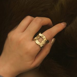 Square retro geometric ring