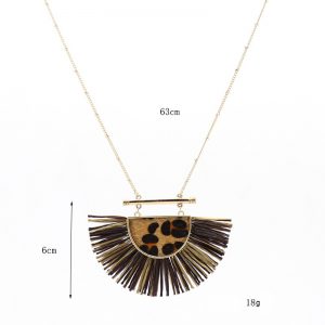 Fringe necklace