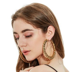 gold earring