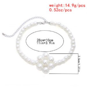 Flower imitation pearl necklace