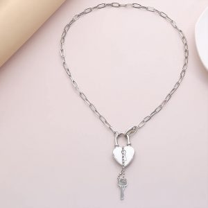 Heart shaped retro lock geometric necklace