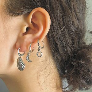 Micro-set half moon ear clip