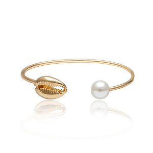 Shell Pearl Bracelet