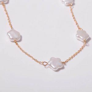 Star pearl single layer geometric necklace