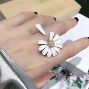 Daisy Ring