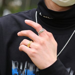 Hip hop couple ring