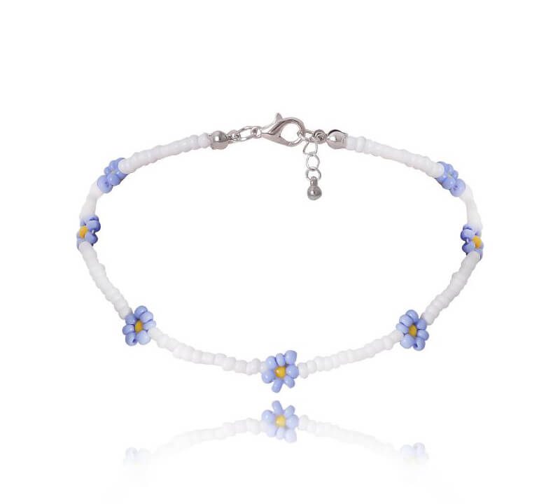 Small Daisy Rice Bead Necklace