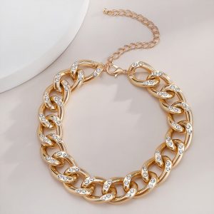 Women's necklace with diamonds