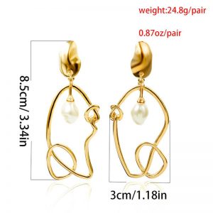 Asymmetric earrings