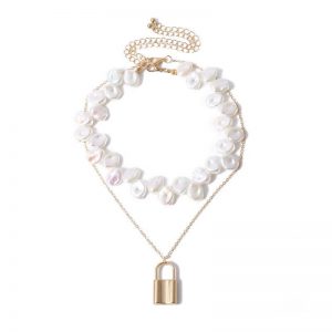 Baroque pearl necklace