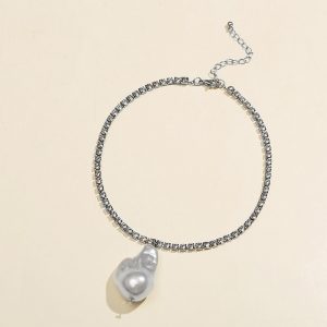 Baroque pearl pendant necklace