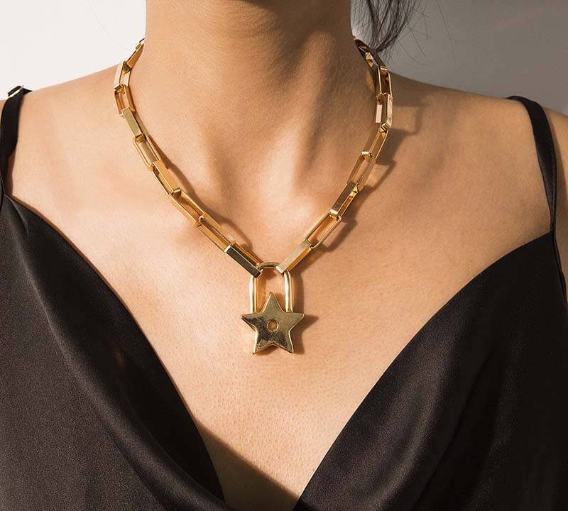 Five-pointed star necklace