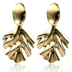 Leaf stud earrings