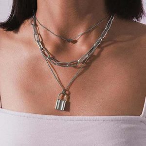 Love lock necklace