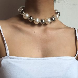 Metal bead necklace