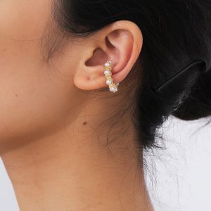 Pearl earrings stud