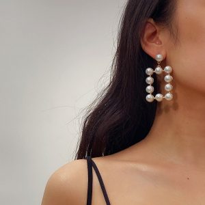 Pearl studs