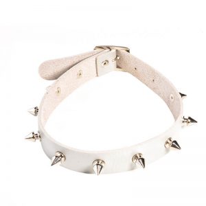 Rivet necklace collar