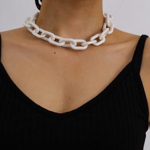 Thick cross chain