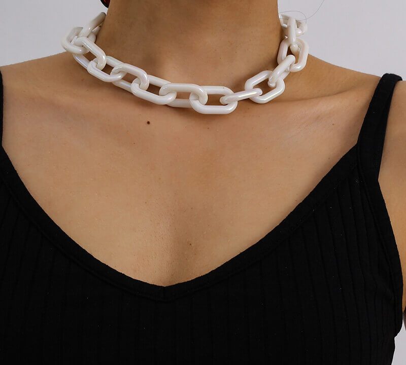 Thick cross chain