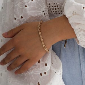 Twist chain bracelet