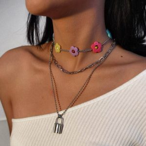 Flower statement necklace