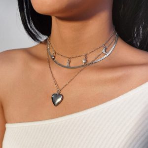 Simple heart pendant