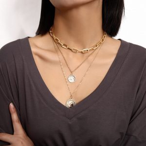 Thick chain necklace