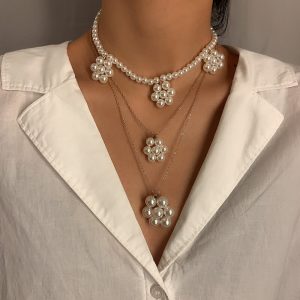 Three-layer pearl necklace